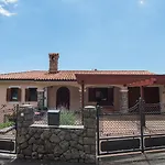By Guide Villa *