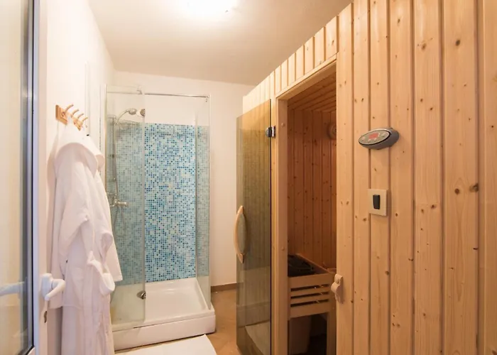 By Guide Οπατία